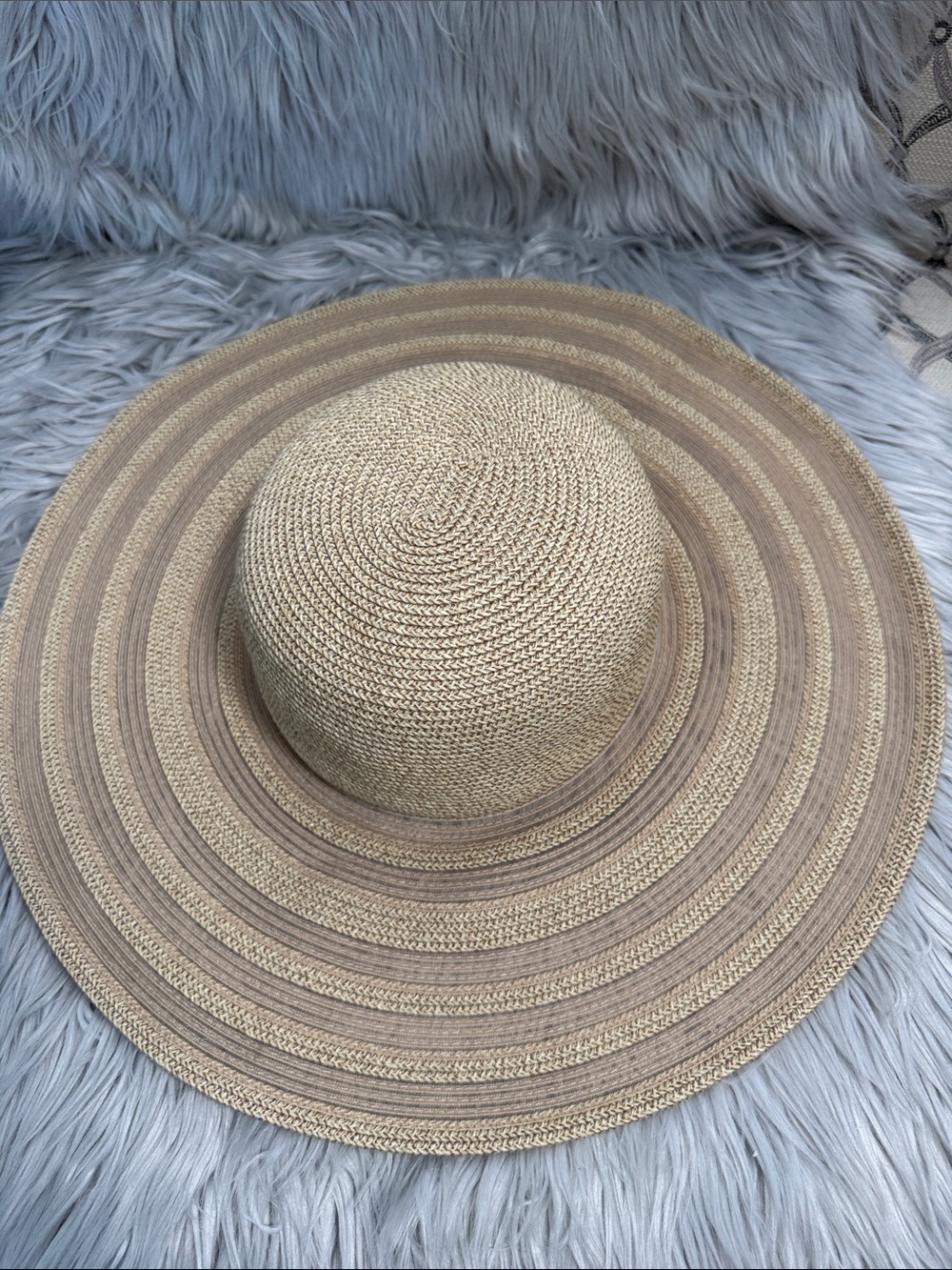 Nine West Cream Wide Floppy Brim Straw Sun Hat - Picture 2 of 15